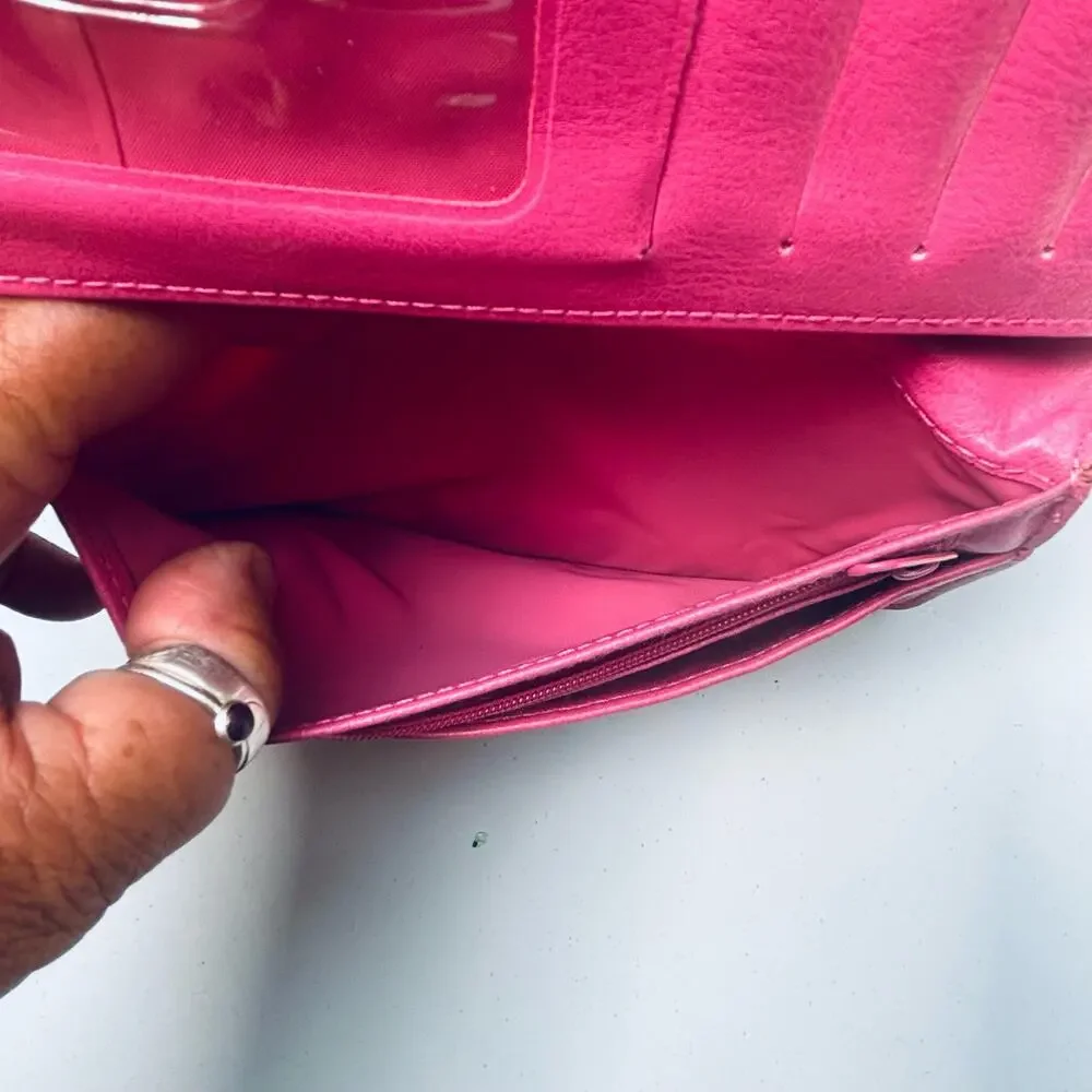 Buxton Pink Double Wallet Lots of Storeage Multiple Card Slots Very Clean